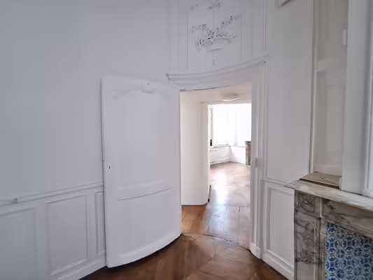 Location bureaux rez-de-chaussée Vieux-Lille