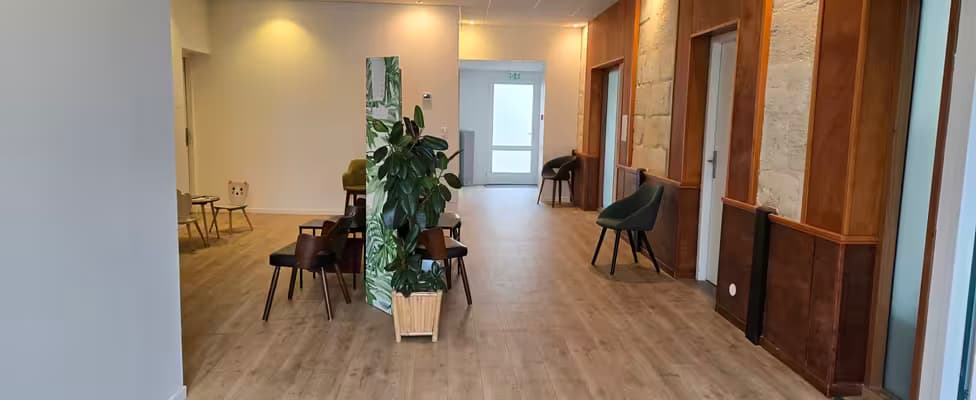 Loue bureau dans cabinet de groupe limite bordeaux / merignac