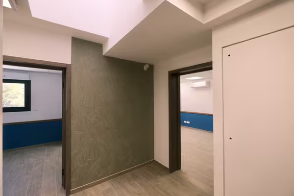 Espace de 200 m2 comprenant 3 cabinets