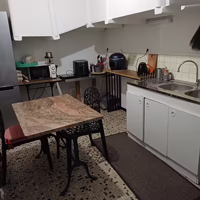 Amiens nord (ex-zfu) – bureau vide de 18 m² dans cabinet médical / paramédical (amsom) – normes pmr
