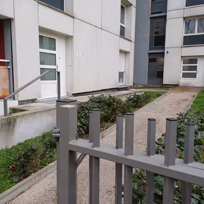Amiens nord (ex-zfu) – bureau vide de 18 m² dans cabinet médical / paramédical (amsom) – normes pmr