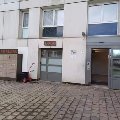 Amiens nord (ex-zfu) – bureau vide de 18 m² dans cabinet médical / paramédical (amsom) – normes pmr