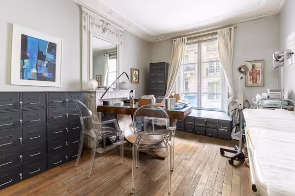 Cabinet médical /Dentaire/paramédical de 78 m² – Paris 18ᵉ – Libre d’occupation