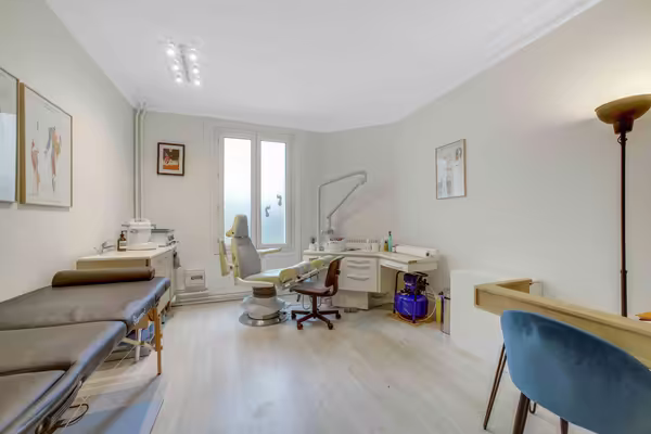 Location salle de consultation (15m2) 1290€/mois