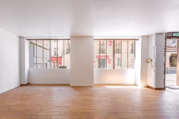 Local professionnel modulable – paris 20ème – 115 m² – 2 entrées sur rue