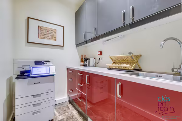 Vente d'un cabinet de 72 m² + 3 parkings – versailles, proche gare versailles-chantiers – vente directe propriétaire