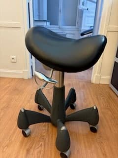 tabouret dentaire PLUTO  + siege ergonomique