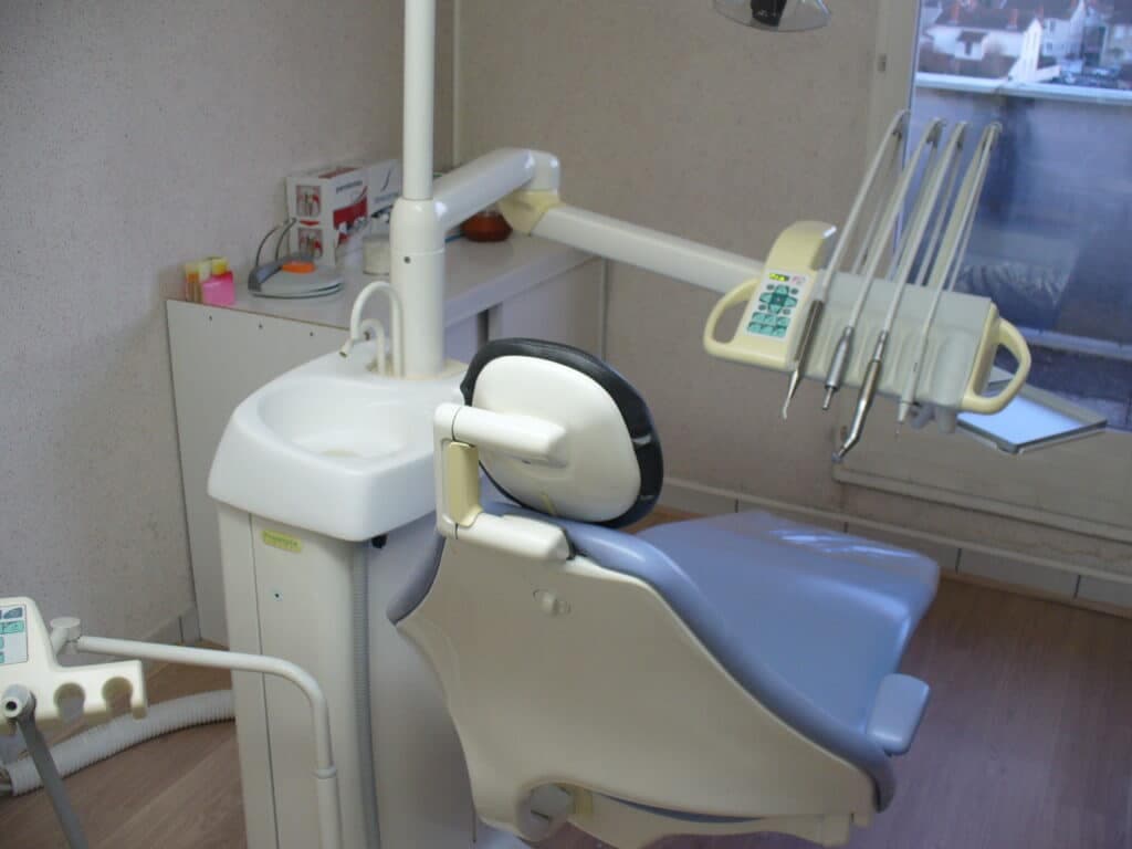 CABINET  GRATUIT