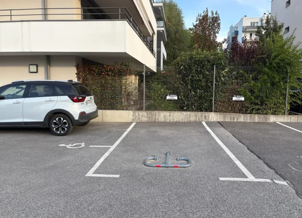 À LOUER– BUREAU 17 m² - Profession libérale-HAUTE SAVOIE-