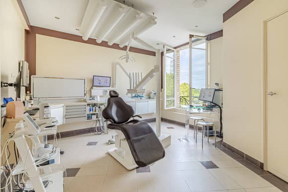 🦷 sydel · paris (75) – 3 fauteuils, omnipratique & implantologie · réf. 7509